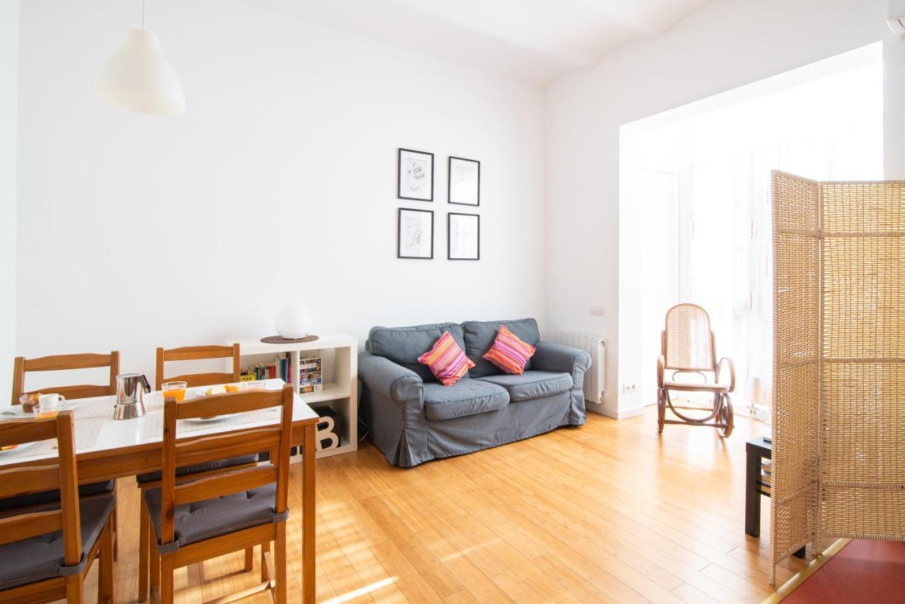 Barcelona Cozy Apartment — Photos 1